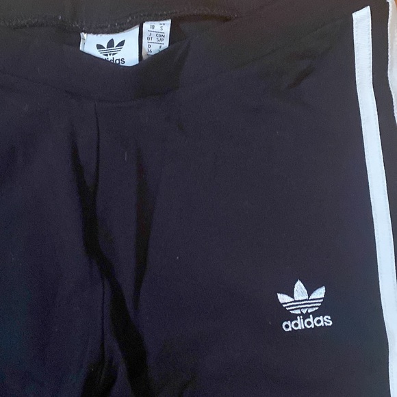 Adidas women’s black leggings - Picture 2 of 3